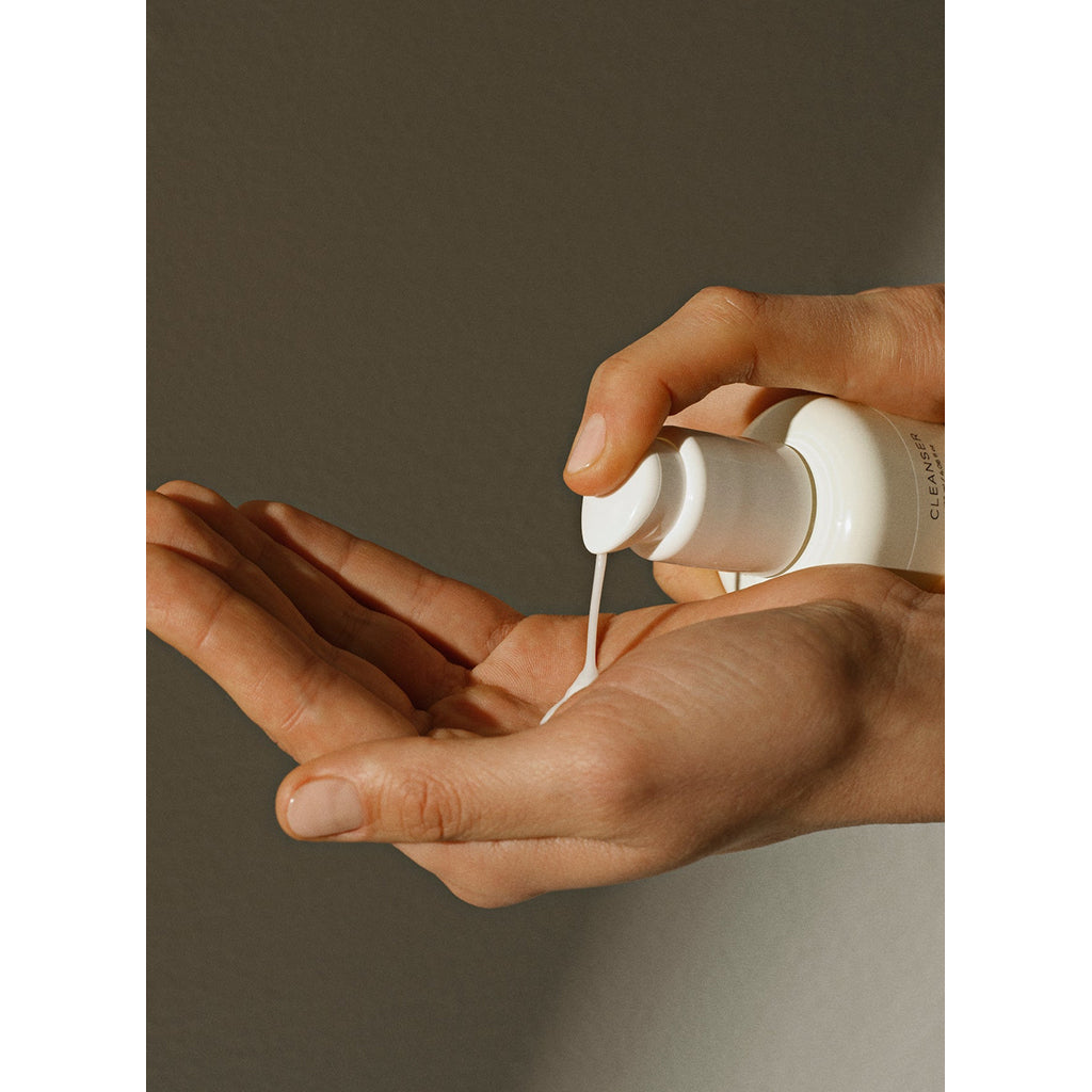 Honey Cleanser: Purifying Facial Wash