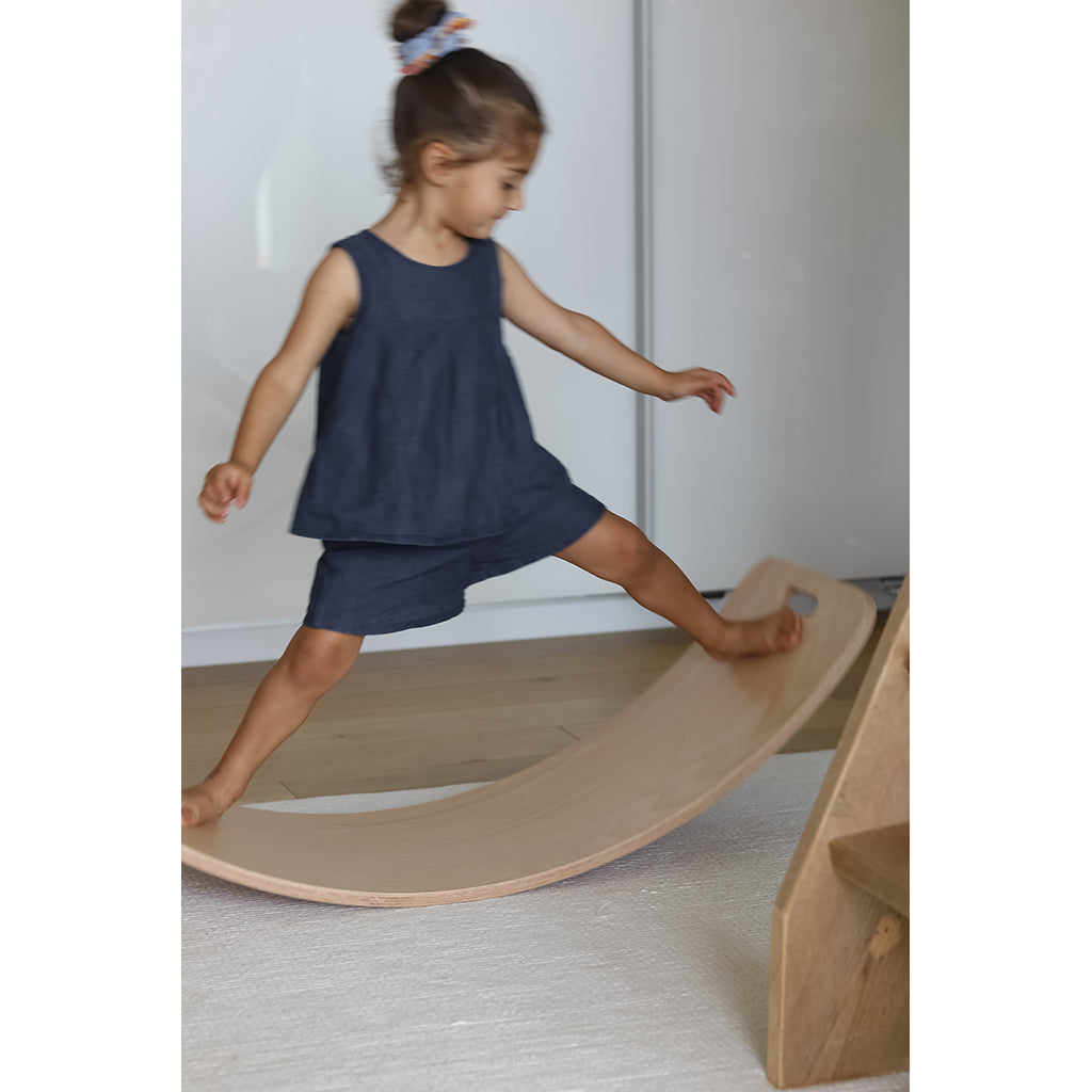 Curve-Lab, Gyngehest, Perfect Arc Balance Board, and Swing Module – Beech