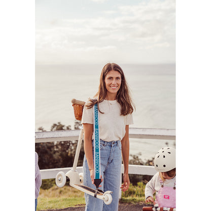 Banwood Carry Strap, Shoulder Strap for Skateboard, Scooter, and Balance Bike – Cream