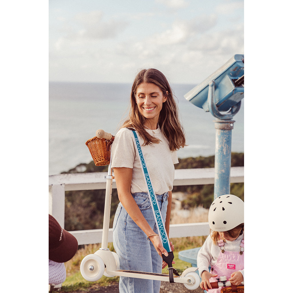 Banwood Carry Strap, Shoulder Strap for Skateboard, Scooter, and Balance Bike – Cream