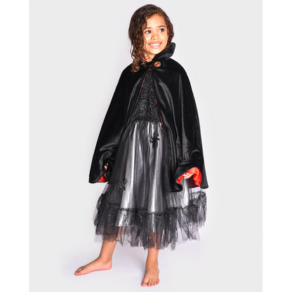 Den Goda Fen Costume, Vampire Cape - Ages 4-8 Years