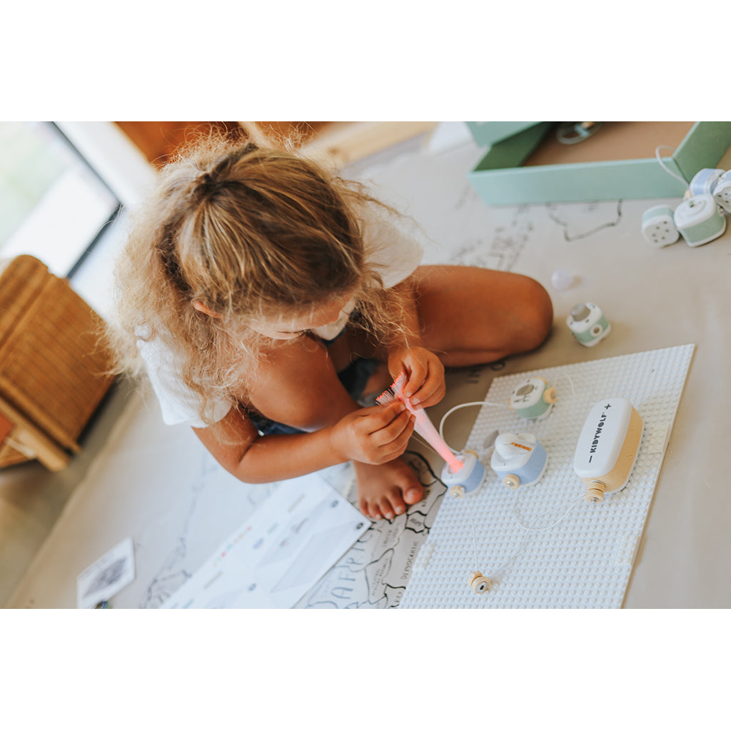 Kidyelec-Starter – Experiment Set on Electricity and Power – 11 Pieces