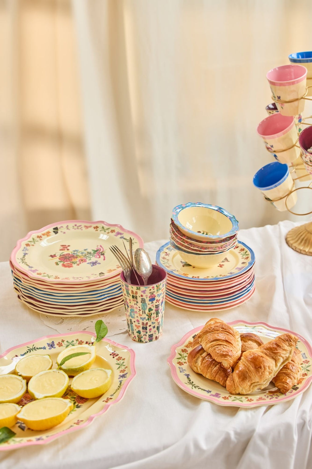 Rice Melamine, Small Vintage Serving Tray, Pink – Nathalie Lété Print