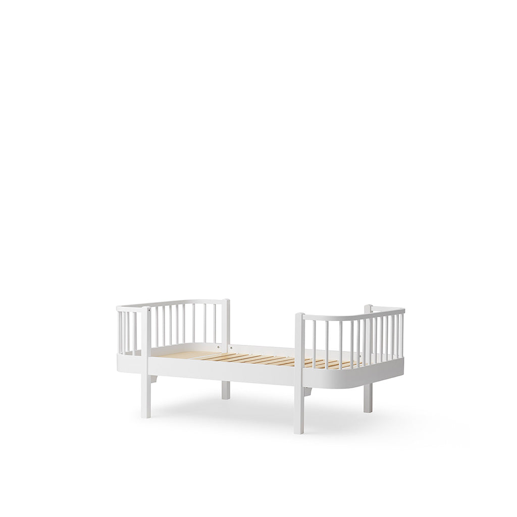 Oliver Furniture, Wood Original, Junior Bed – White