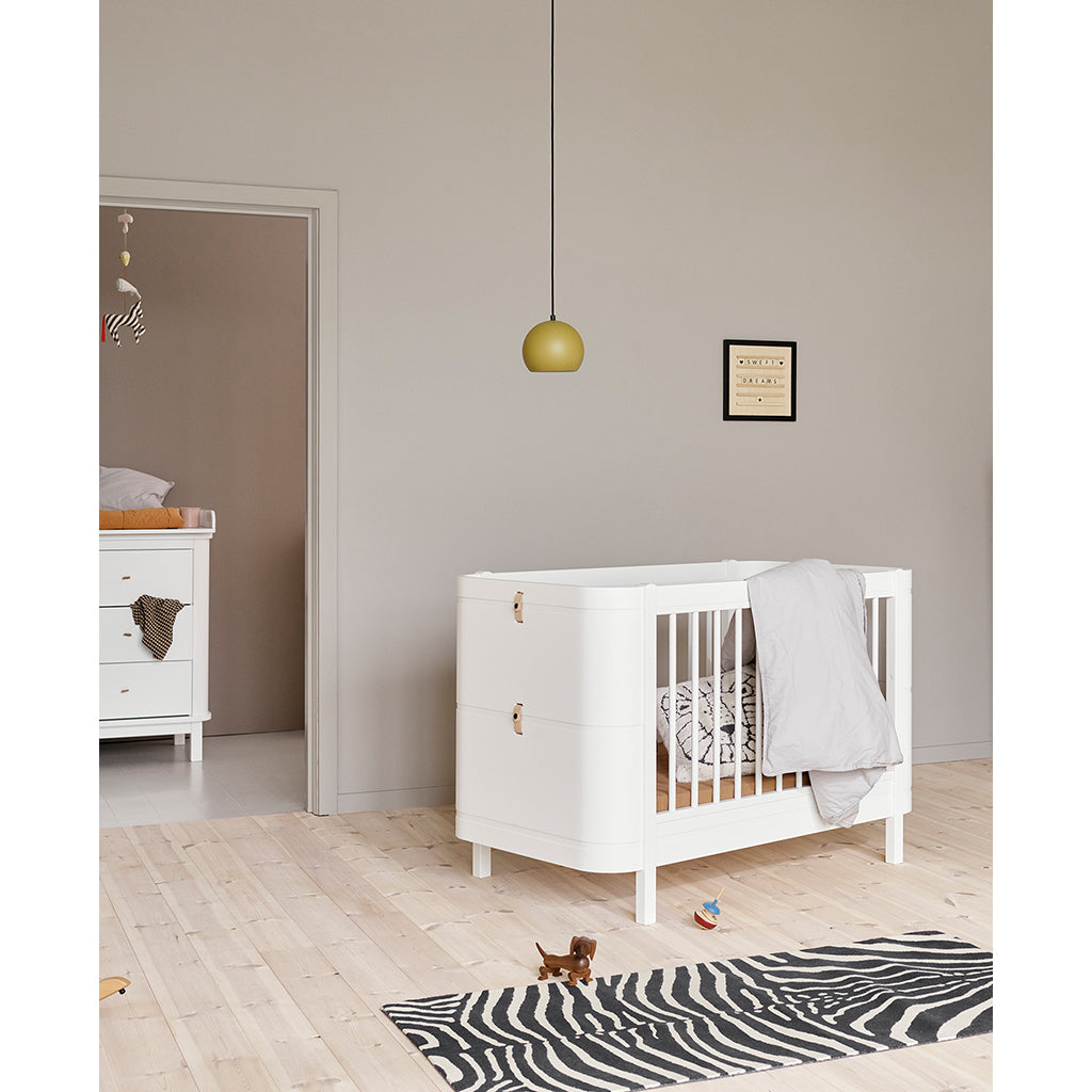 Oliver Furniture, Wood Mini+ Crib Including Junior Kit – White