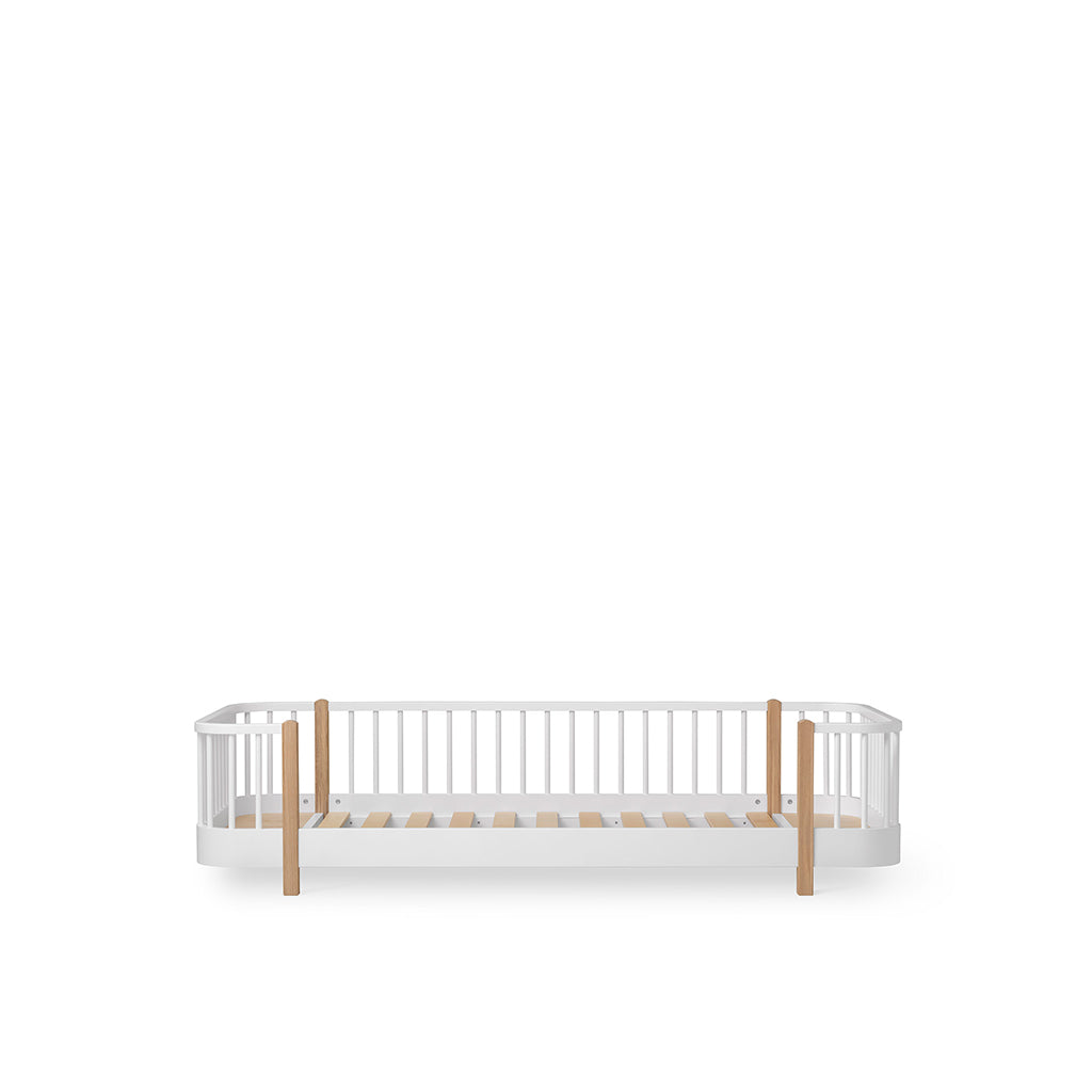 Oliver Furniture, Wood Original, Floor Bed – White/Oak