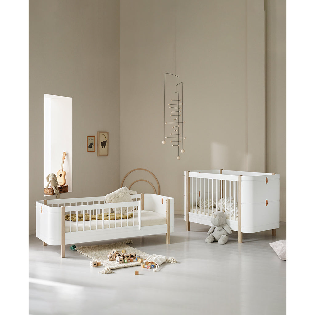 Oliver Furniture, Wood Mini+ Crib excl. Junior Kit - White/Oak