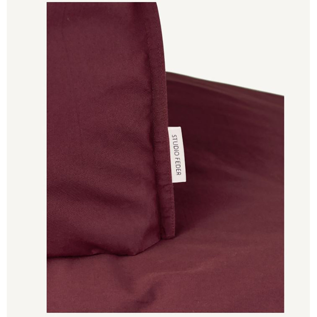 Studio Feder Baby Bedding Set, Organic Percale – Burgundy