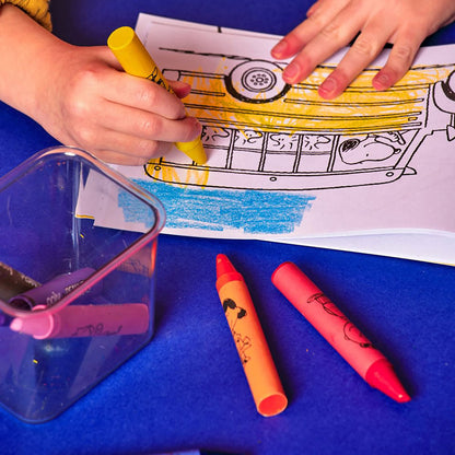 Ooly Jumbo Crayons and Coloring Book, Radiserne