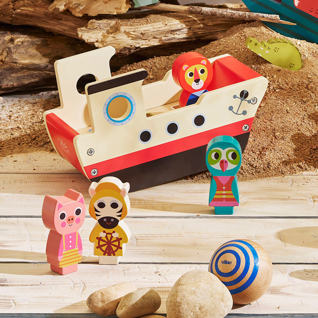 Vilac Sound Boat with 6 Animal Figures