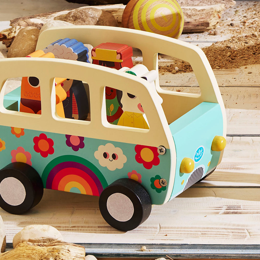 Vilac Sound Car with 6 Animal Figures