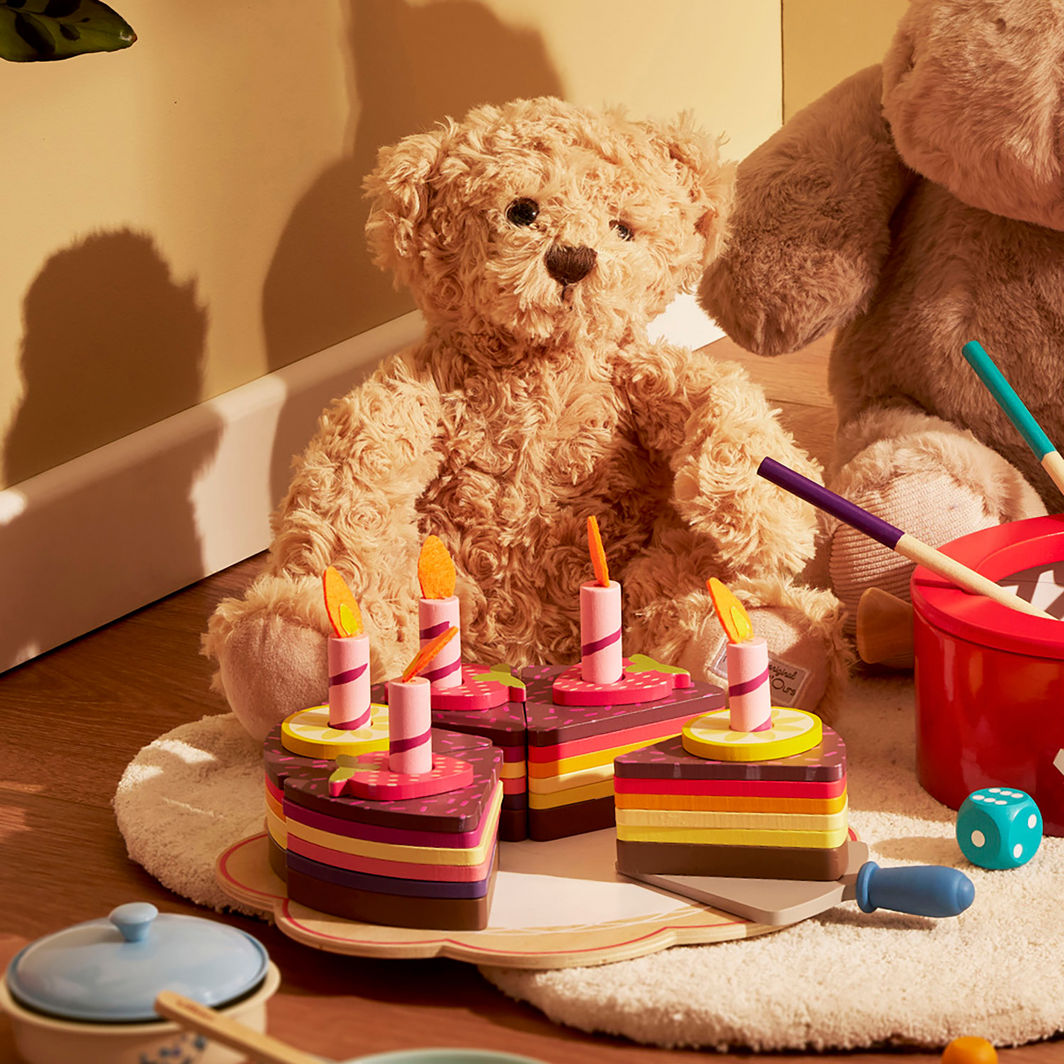 Vilac Wooden Play Food, Large Birthday Cake