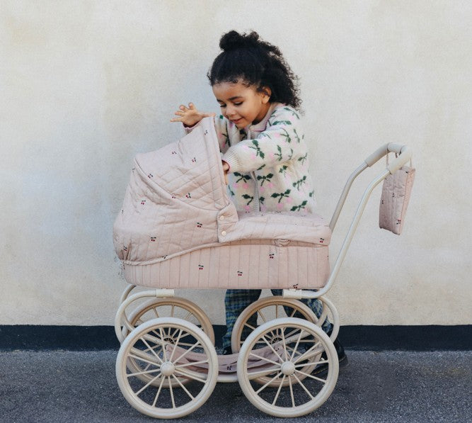 Konges Sløjd Minnie Doll Pram with Bag - Cherry Blush