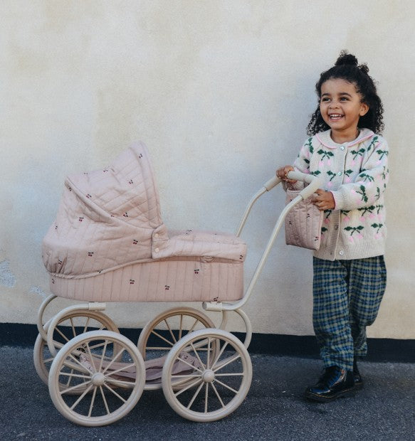 Konges Sløjd Minnie Doll Pram with Bag - Cherry Blush