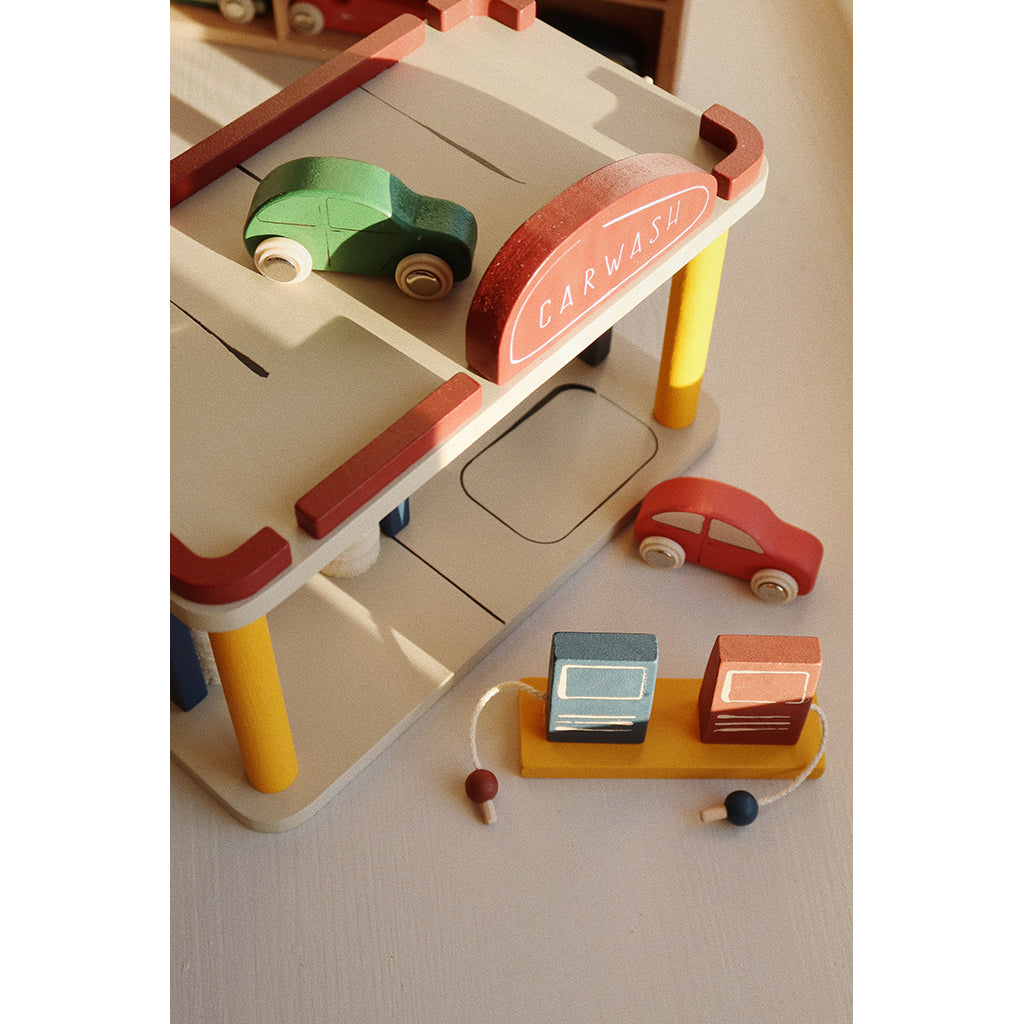 Konges Sløjd Car Garage with Car Wash