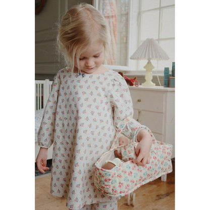 Konges Sløjd Lea Baby Doll in Carrycot, Lumina