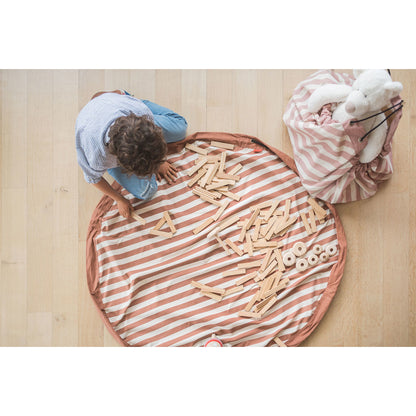 Play&amp;Go 2-in-1 Mat, Stripes Brown