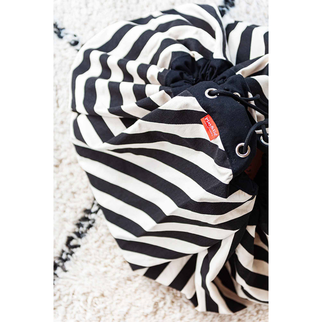 Play&amp;Go 2-in-1 Mat, Stripes Black