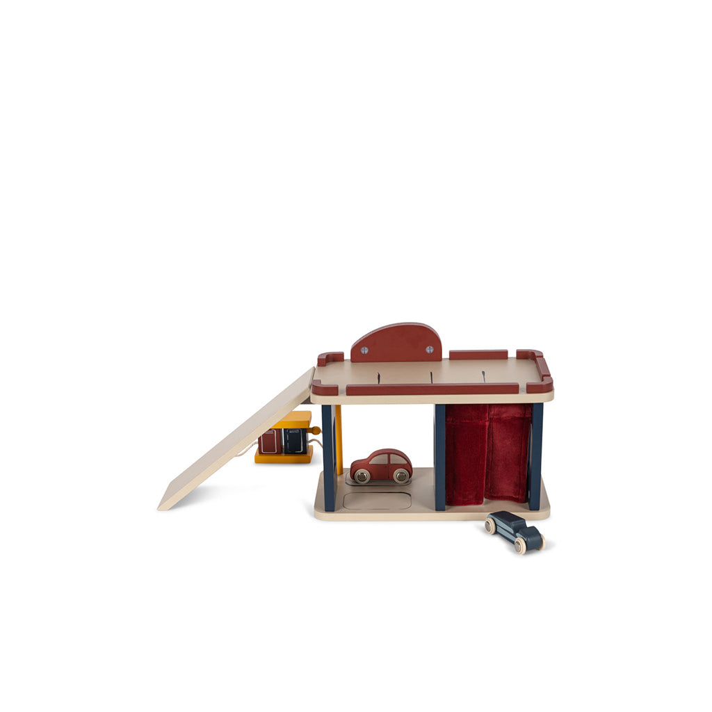 Konges Sløjd Car Garage with Car Wash