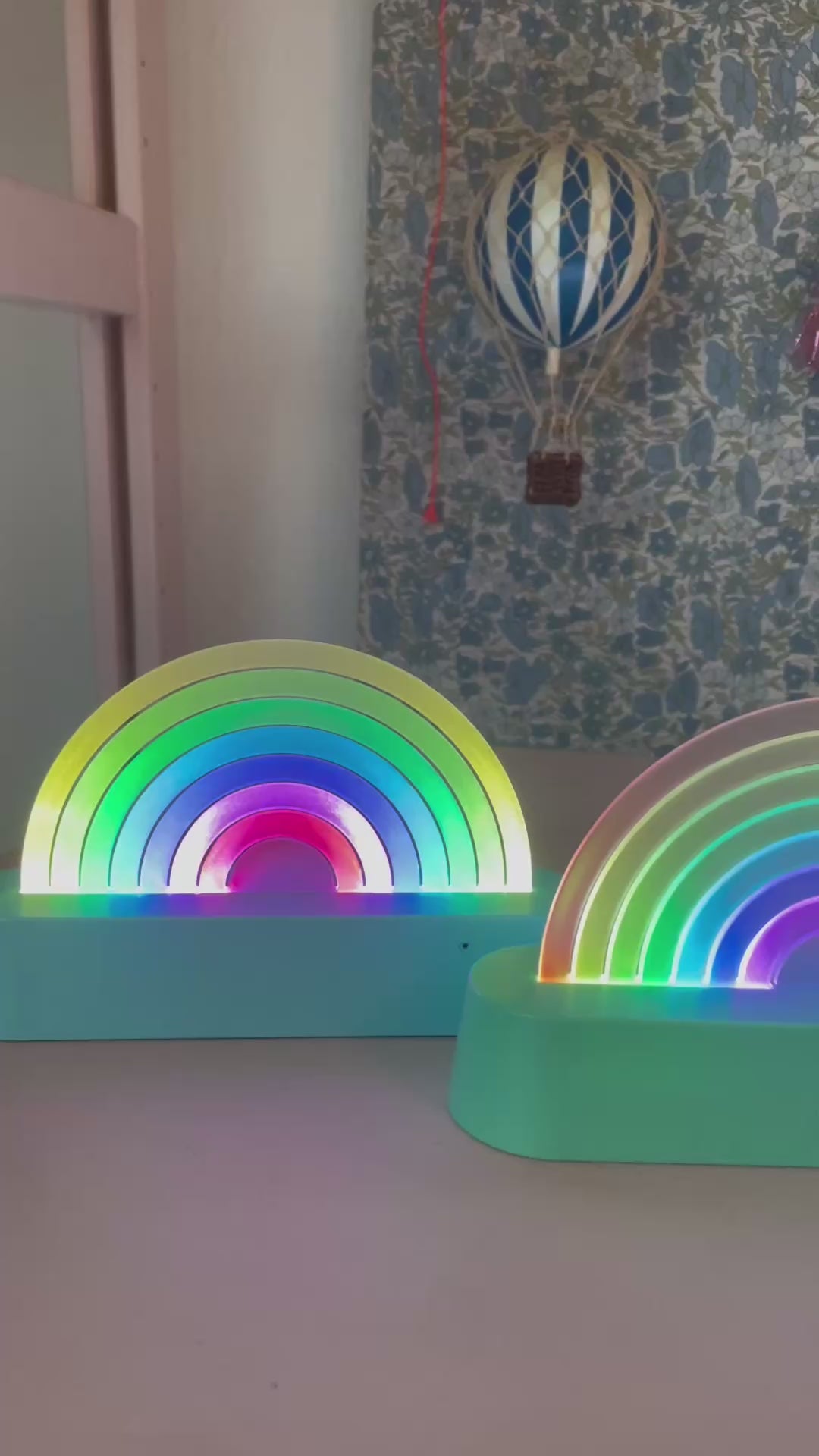 Lalarma Dancing Rainbow Lamp, Purple