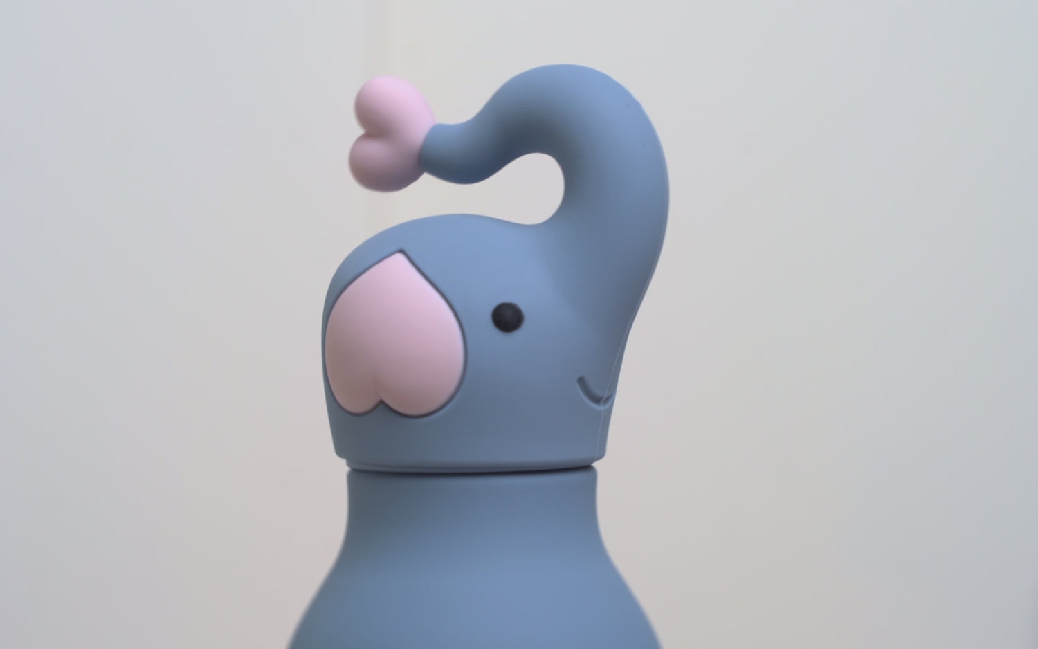 Produktvideo af Asobu Bestie Animal drikkedunke i mange varianter