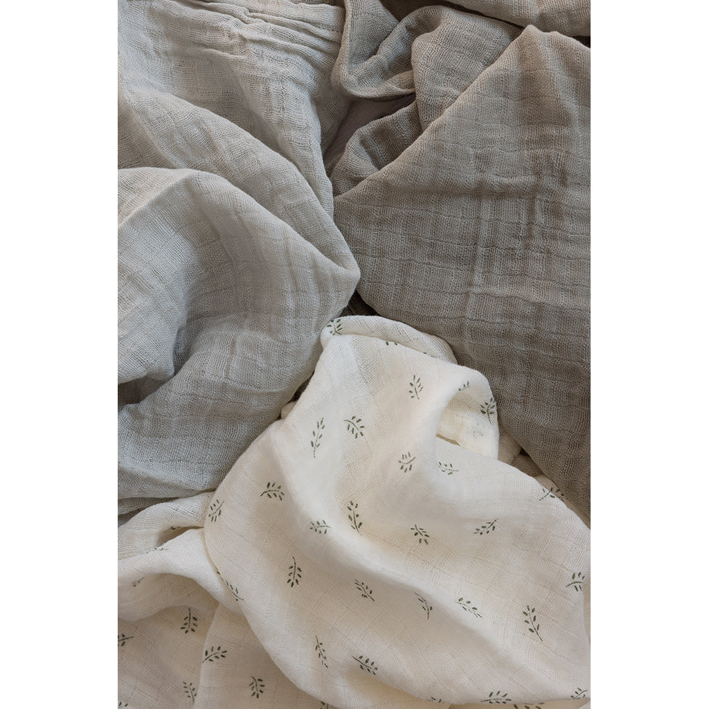 Sebra Muslin Cloths, Set of 3 – Sophora Leaves, Mist Green