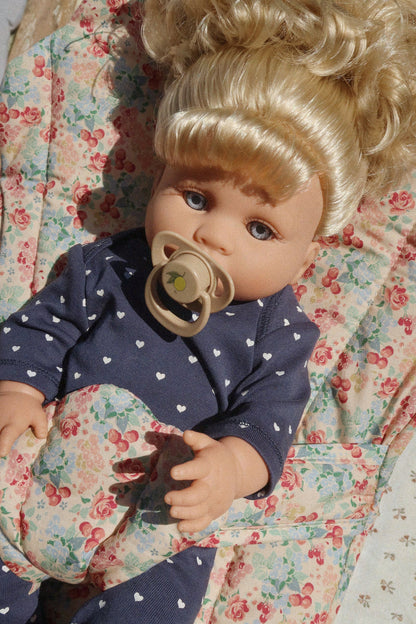 Konges Sløjd Dukke, Viola