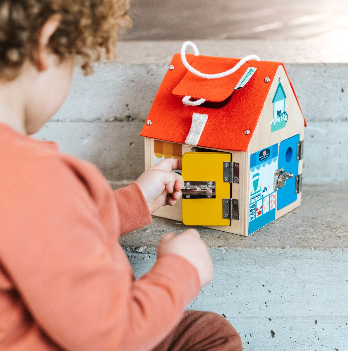 Lilliputiens Activity House – Open and Close