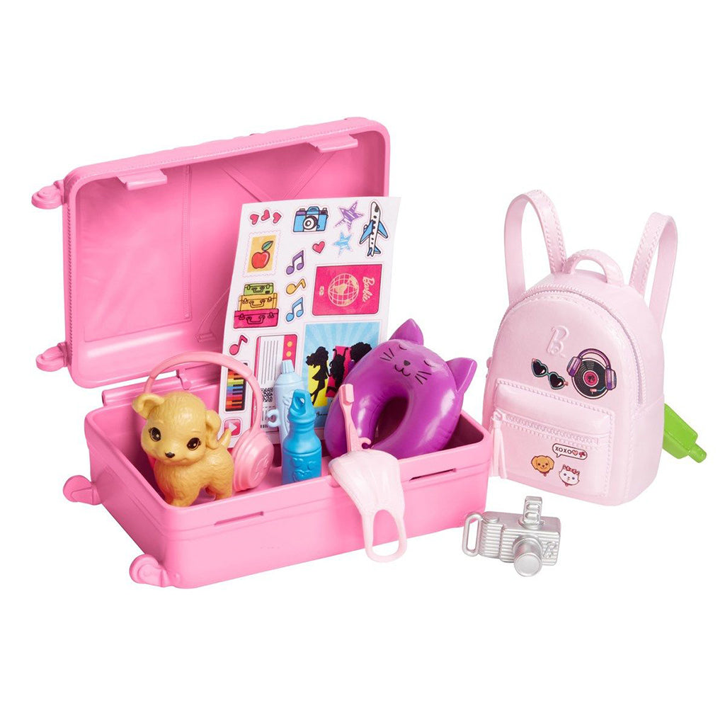 Barbie Travel Doll with Travel Accessories – Malibu