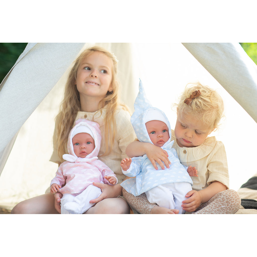 Así Leo Nordisk Baby Doll, 46 cm – Nubes Azules