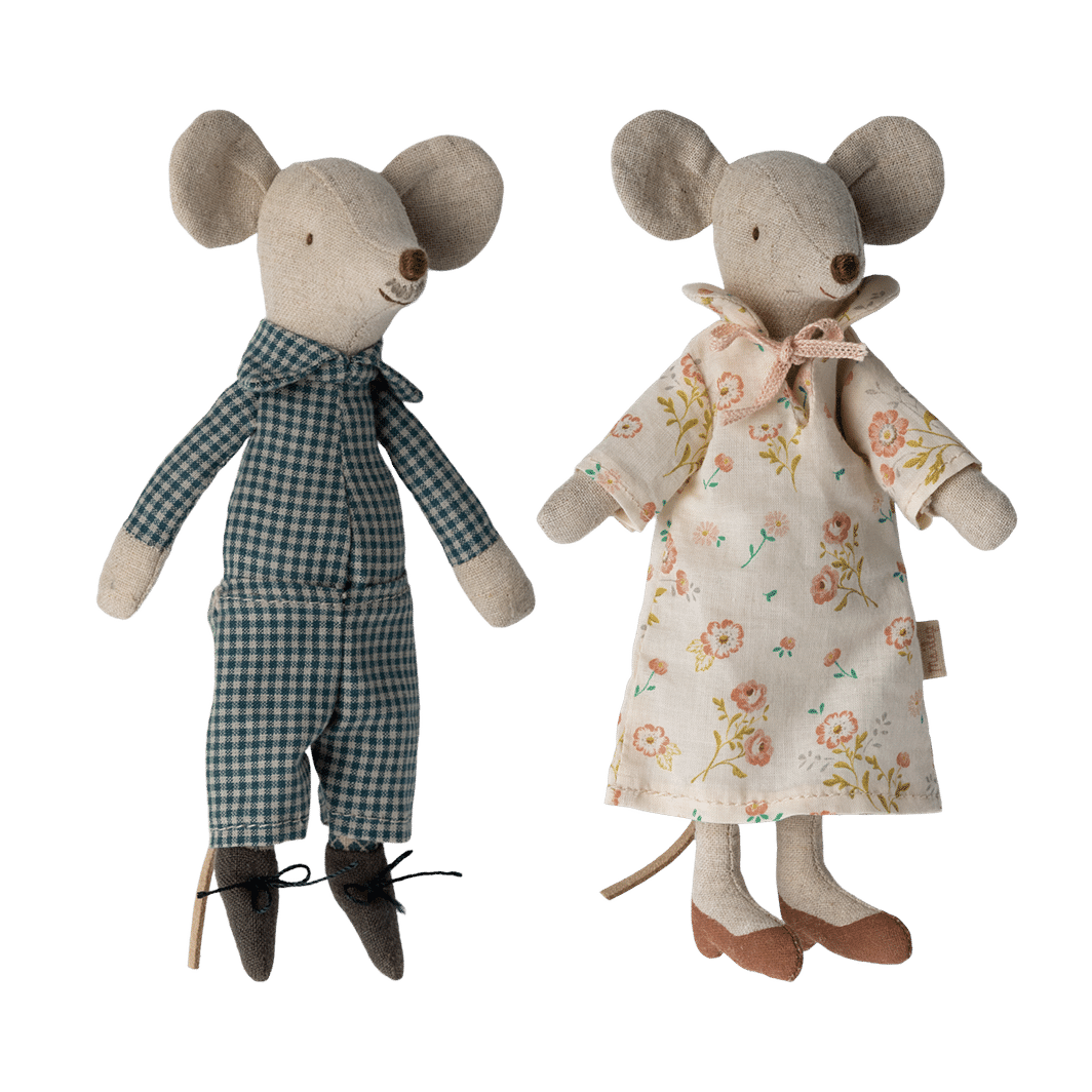 Maileg Grandma and Grandpa Mouse in Cigar Box