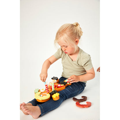 Mamamemo Wooden Play Food, Cake Lady