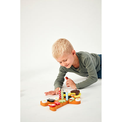 Mamamemo Wooden Play Food, Cake Lady