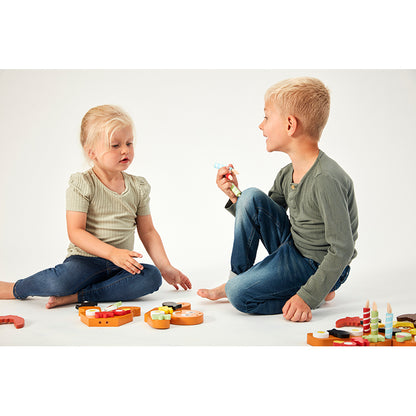 Mamamemo Wooden Play Food, Cake Lady