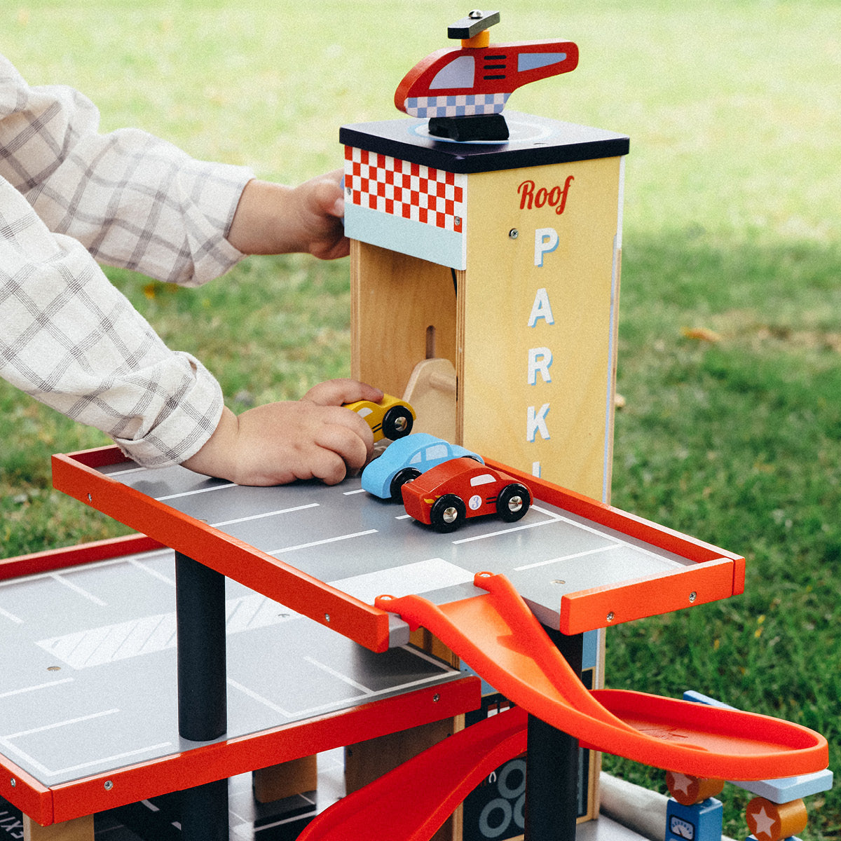 Tender Leaf, 5 Construction Vehicles – Parking Garage