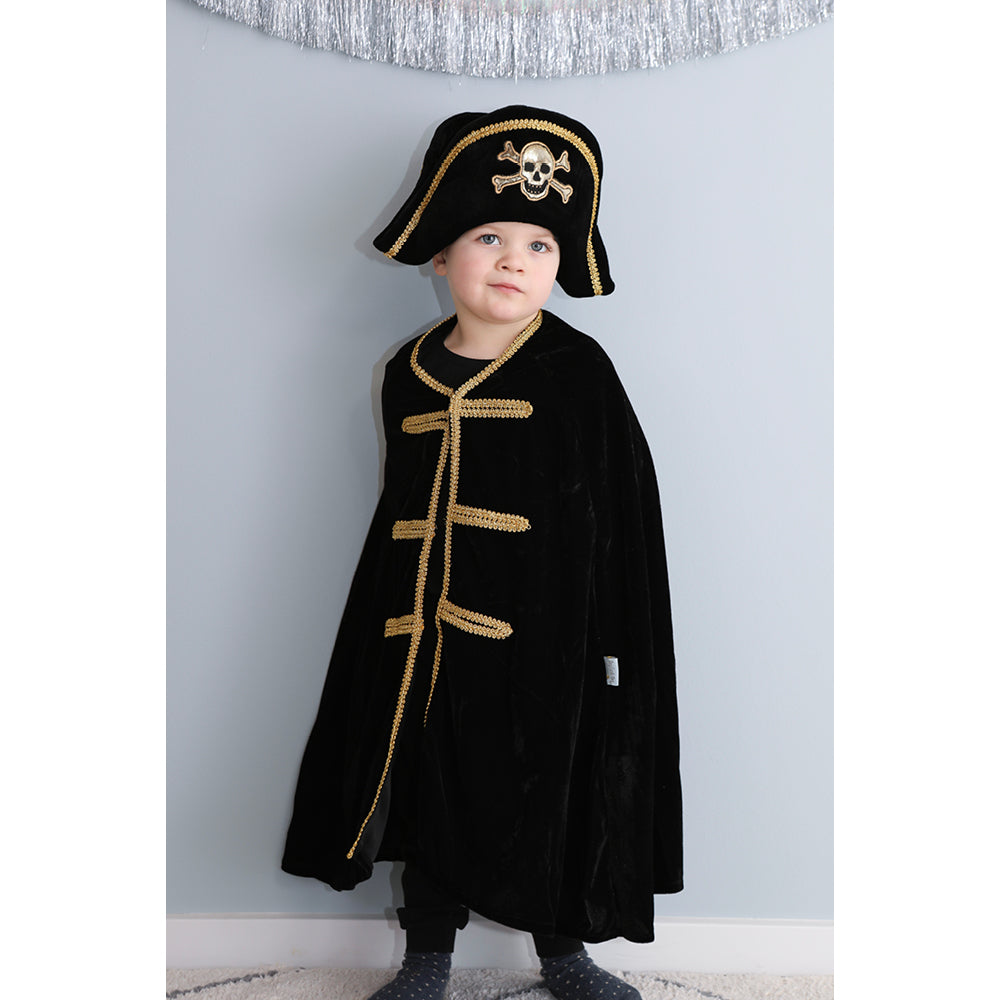 Den Goda Fen Costume, Pirate Hat and Cape - Ages 3-8 Years