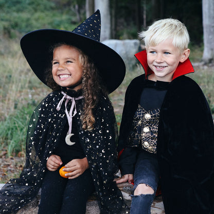 Souza Dracula Cape and Teeth, Size 4-8 Years