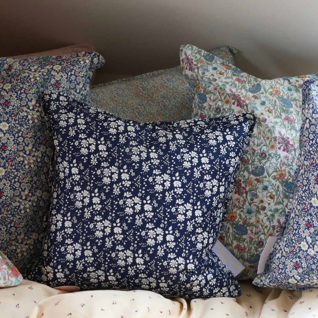 Lirum Larum Leg Mini, Liberty pillow, 50 x 50 cm - Alexander