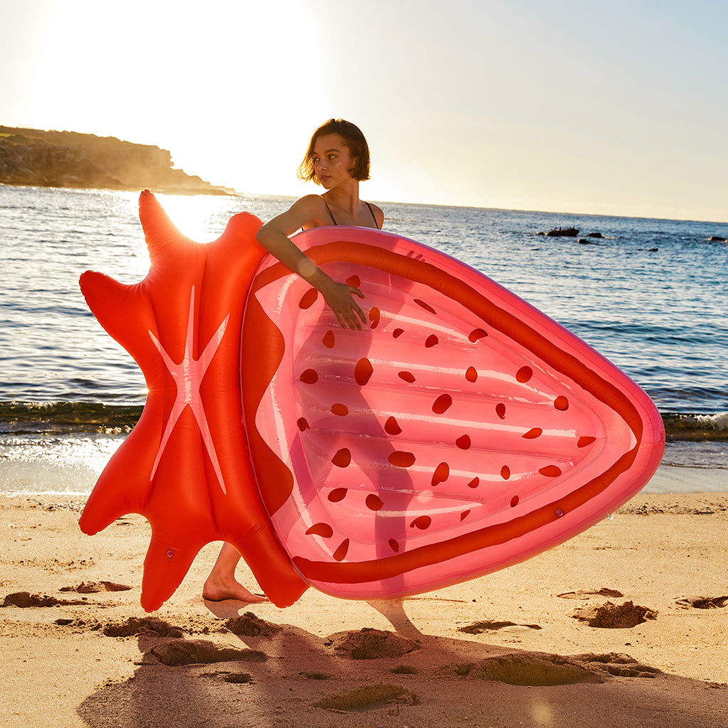 Sunnylife Air Mattress, Strawberry – For ages 6 and up