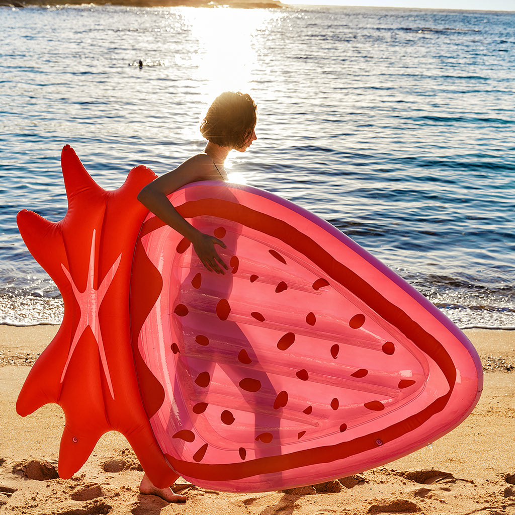 Sunnylife Air Mattress, Strawberry – For ages 6 and up