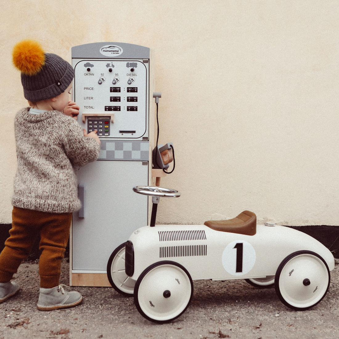 Vilac Ride-On Car in Metal, Off-White