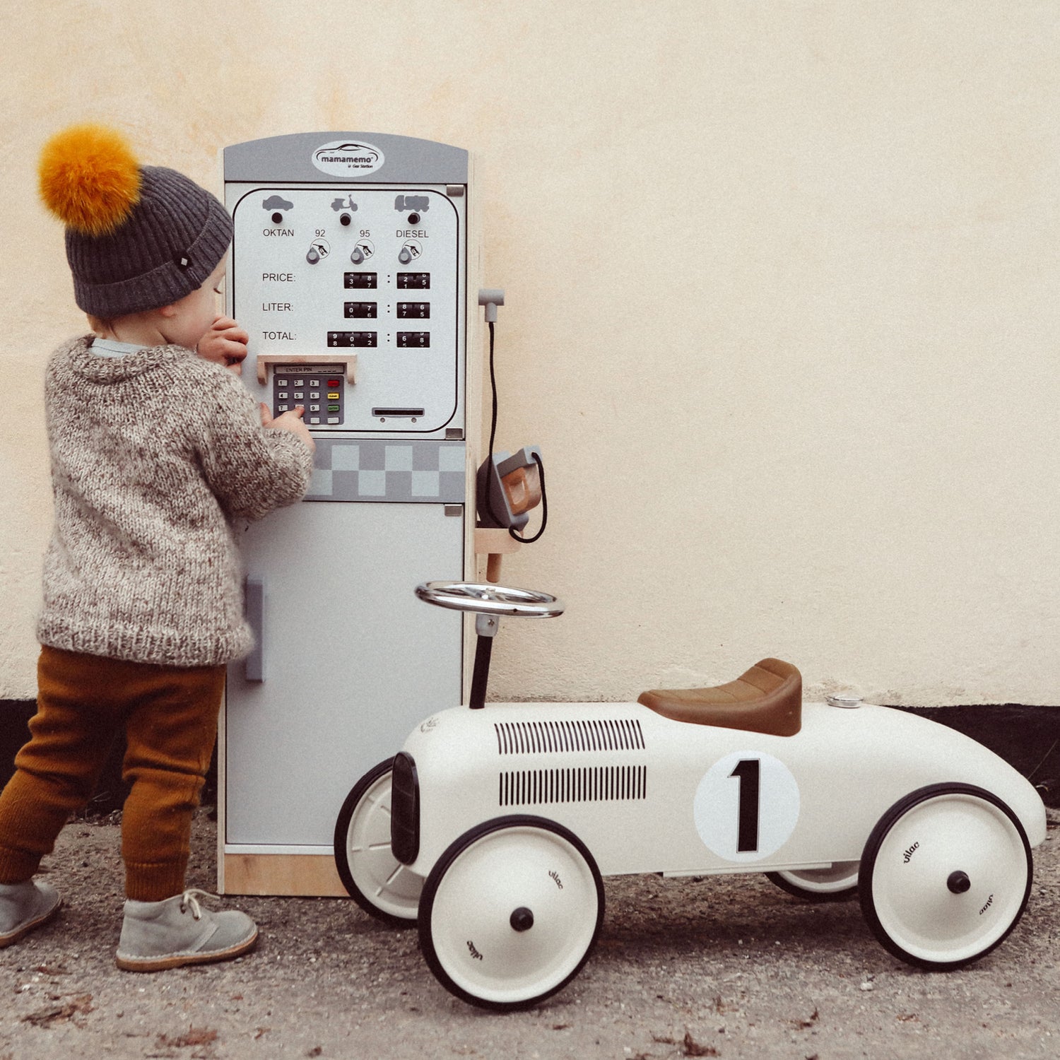 Vilac Ride-On Car in Metal, Off-White