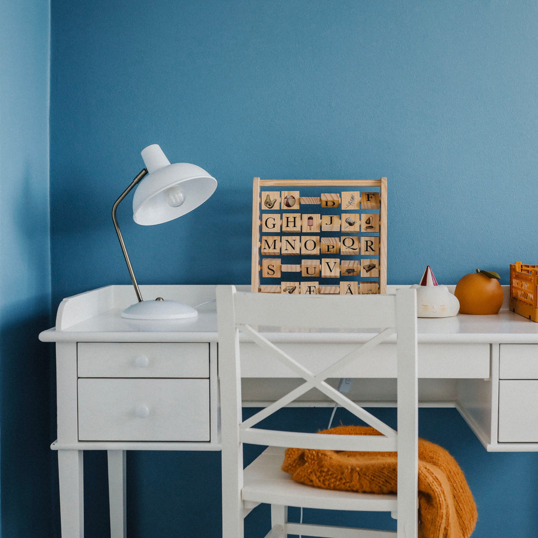 Leitmotiv Hood Table Lamp in Metal, Iron Matte White