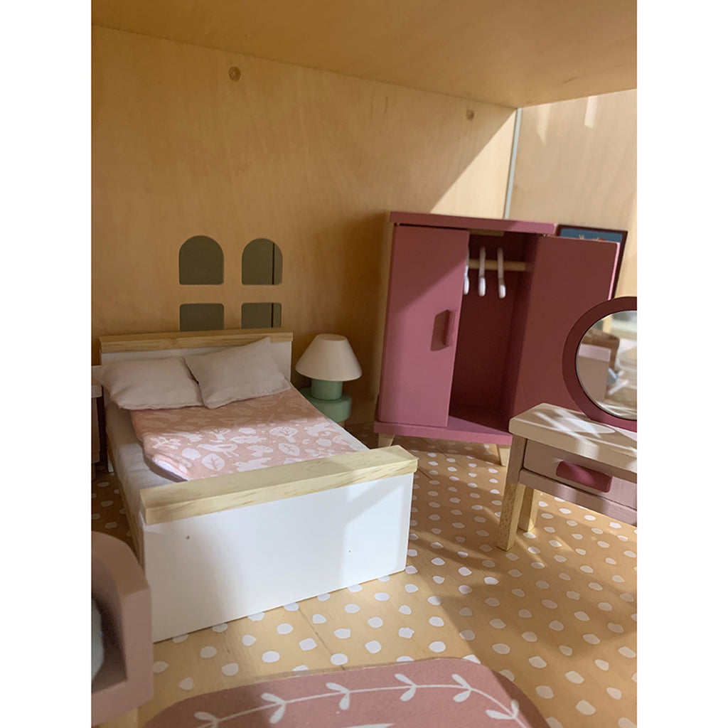 Tender Leaf Dollhouse Furniture – Bedroom