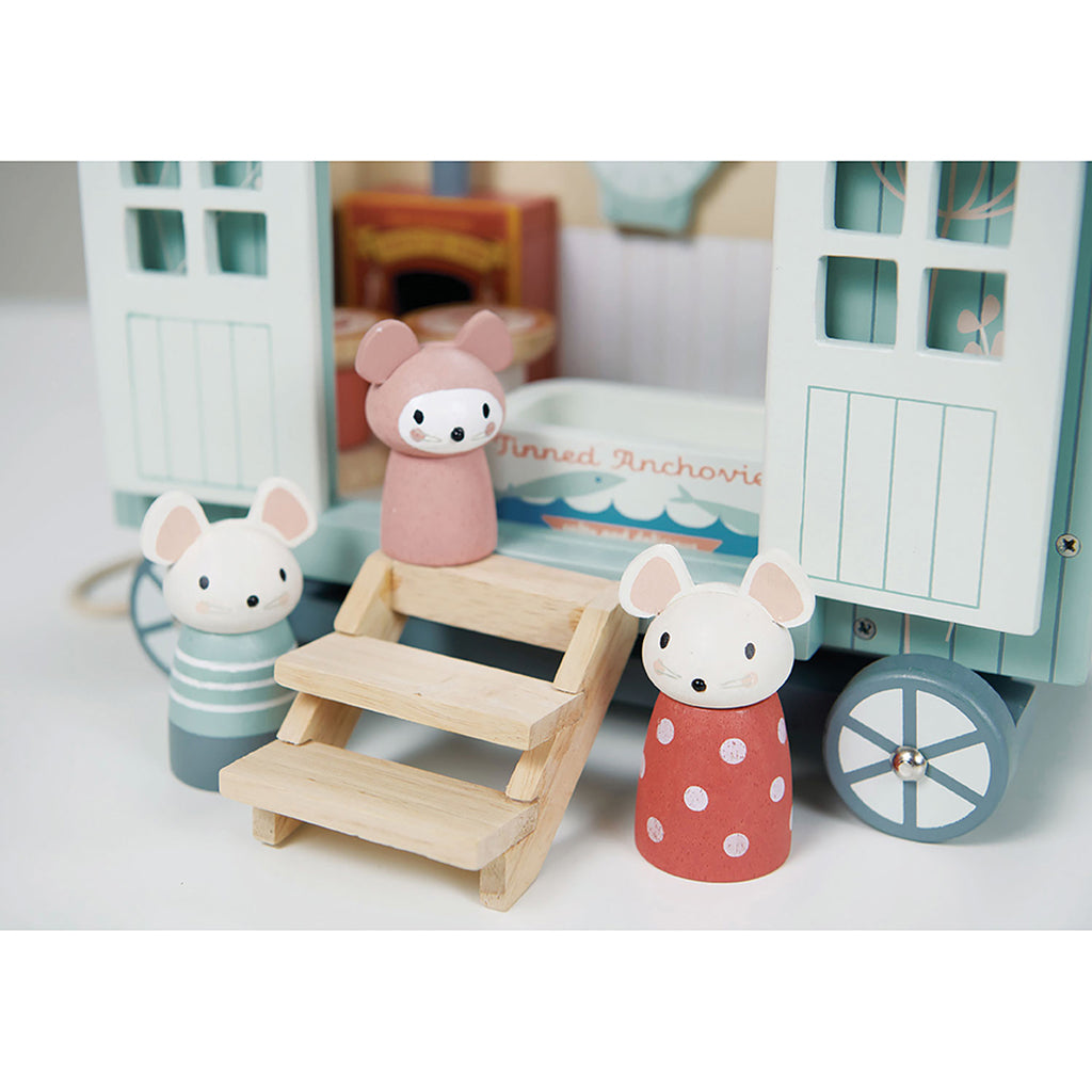 Tender Leaf, Dollhouse - Country Cottage for Mice