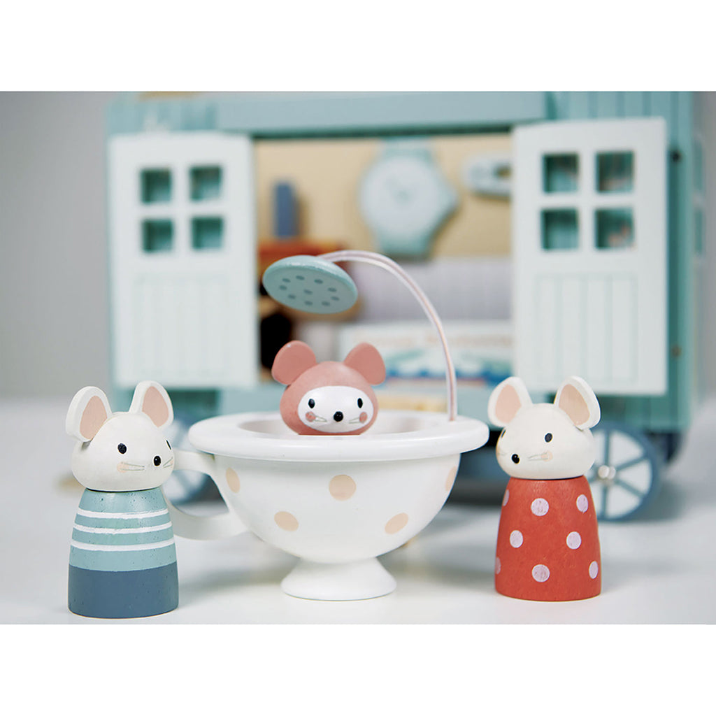 Tender Leaf, Dollhouse - Country Cottage for Mice