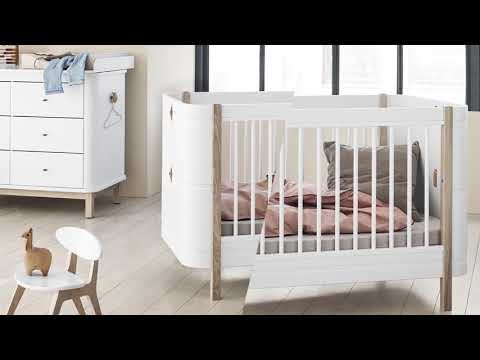 Oliver Furniture, Wood Mini+ Crib including Junior Kit – White/Oak